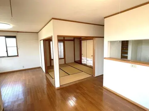 5 Bedroom Property Aisai City Aichi Prefecture (10)
