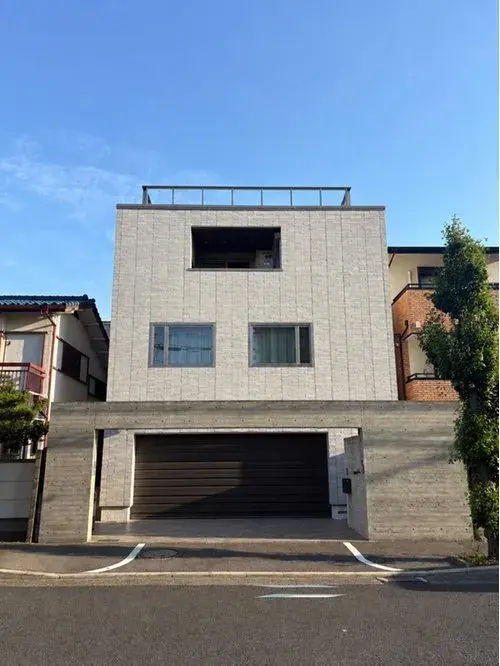 Akiya in Osaka