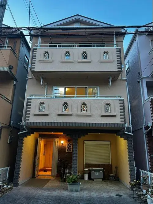 Akiya in Osaka