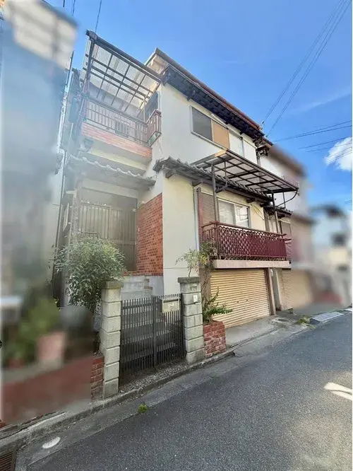 Akiya in Osaka