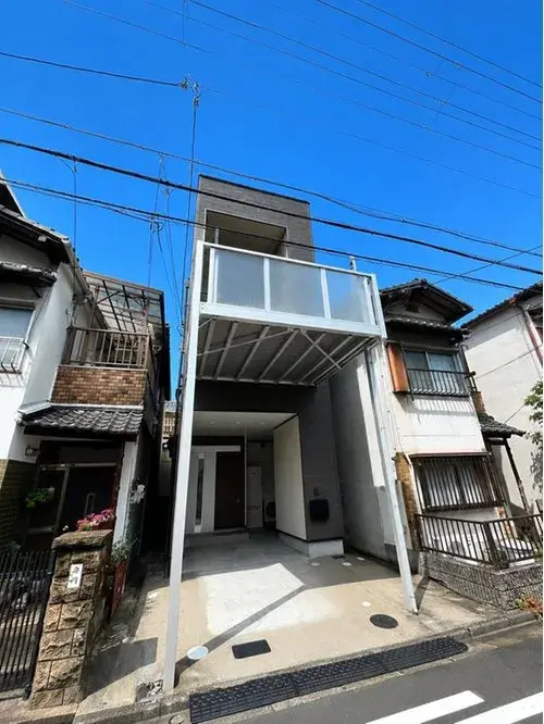 Akiya in Osaka