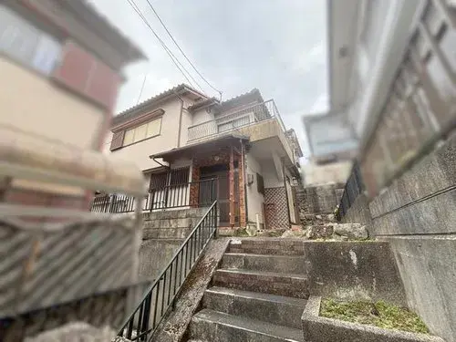 Akiya in 川西市