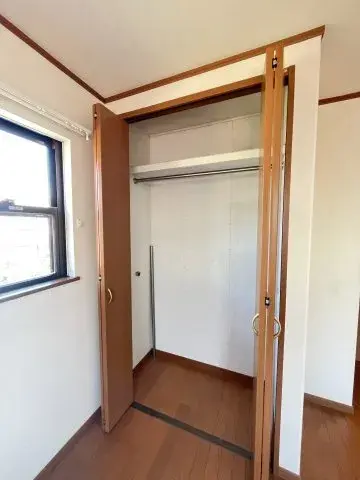 4LDK
مدينة يوكوسوكا
محافظة كاناغاوا (18)