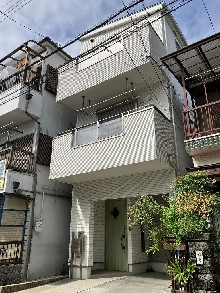 Akiya in Osaka