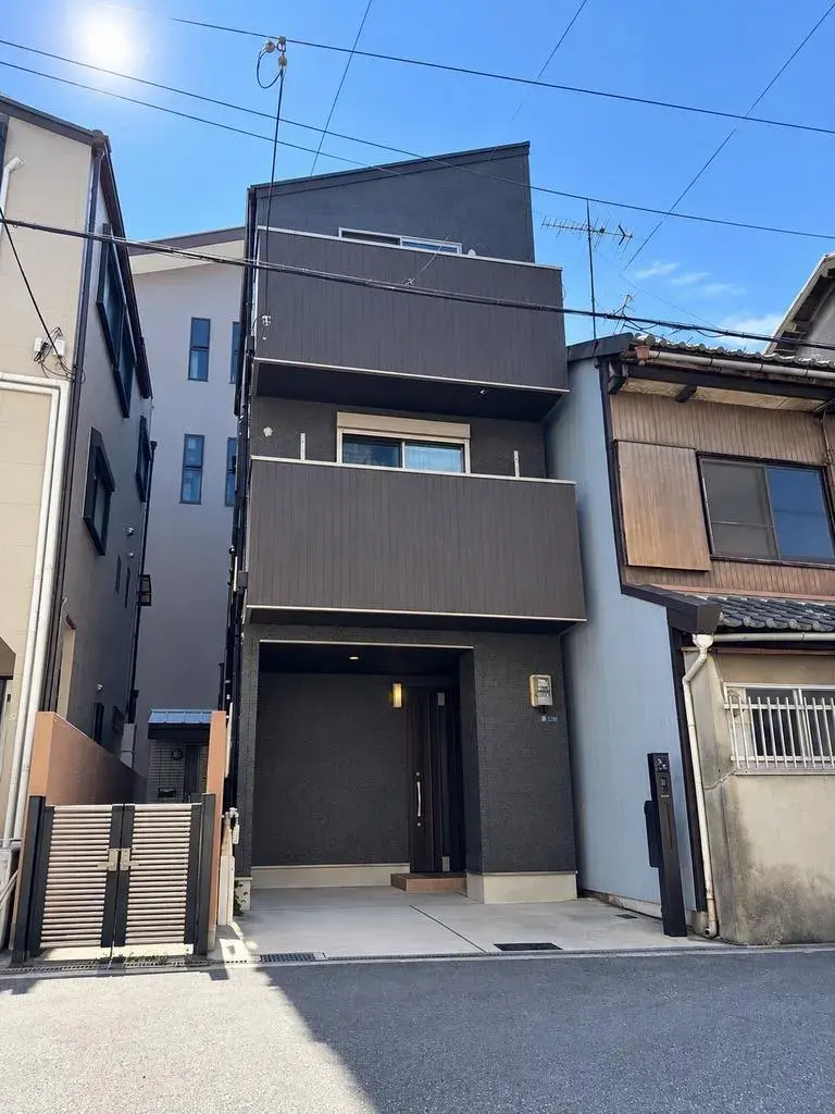 Akiya in Osaka