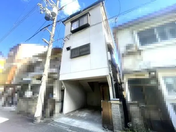 Akiya in Osaka