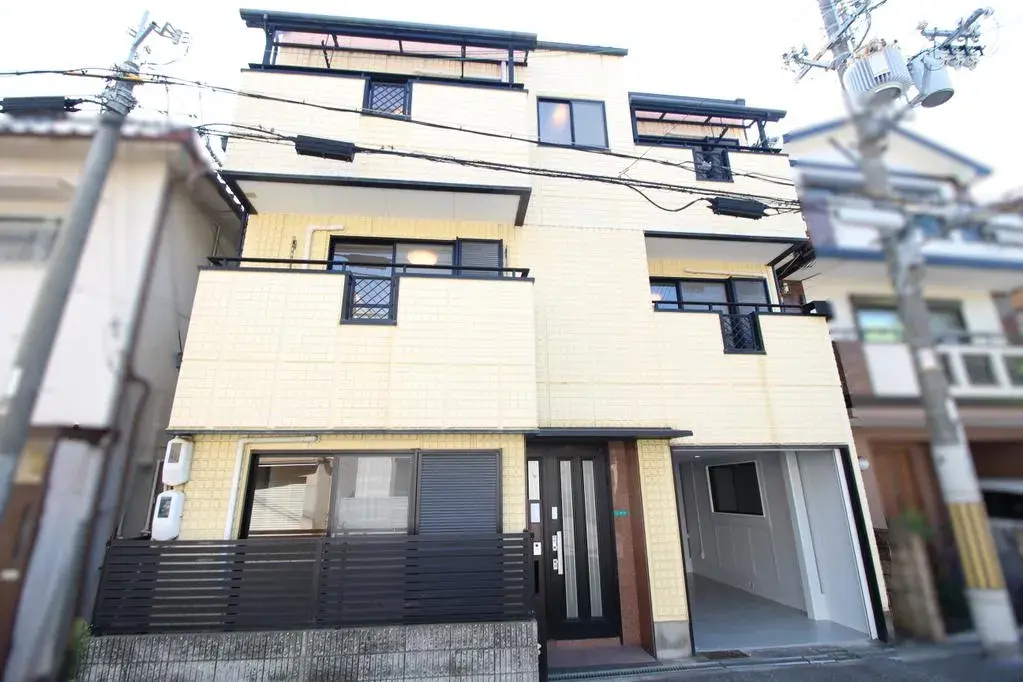 Akiya in Osaka