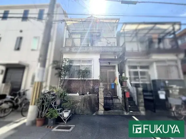 Akiya in Osaka