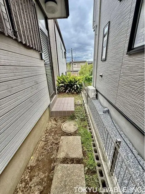 6-Bedroom Two-Family House Matsudo City Chiba Prefecture (7)
