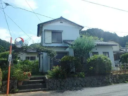 Akiya in شيزوكا