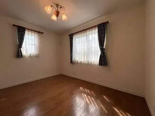 Aichi Prefecture Okazaki City 4LDK Property (8)