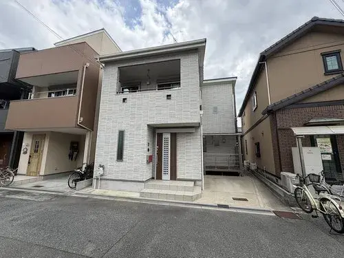 Akiya in Osaka