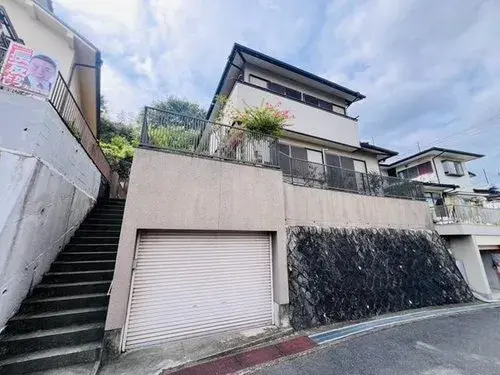 Akiya in Osaka