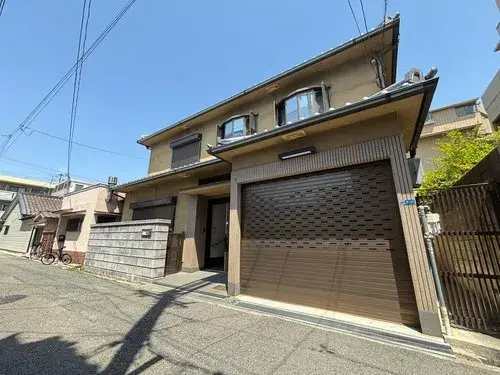 Akiya in Osaka