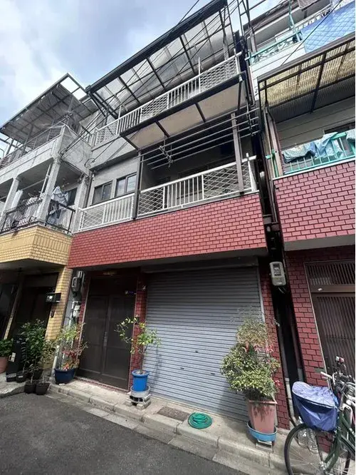 Akiya in Osaka