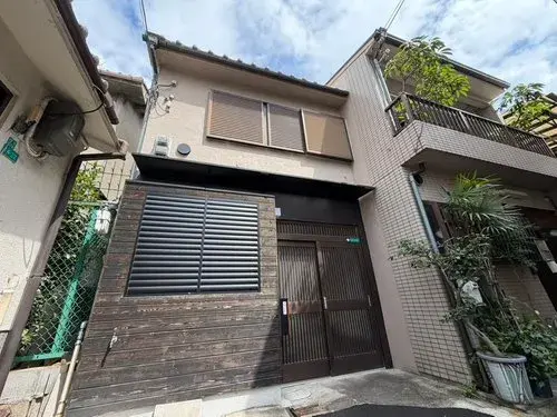Akiya in Osaka
