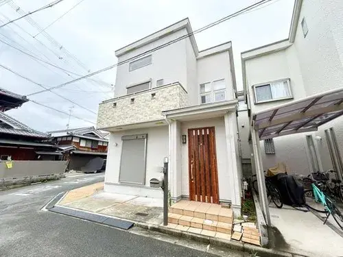 Akiya in Osaka