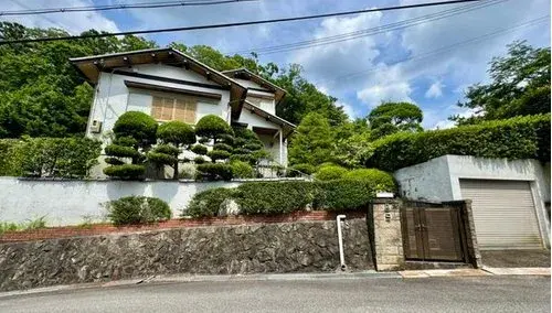 Akiya in 宝塚市