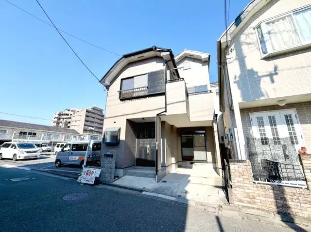 Akiya in Tokio
