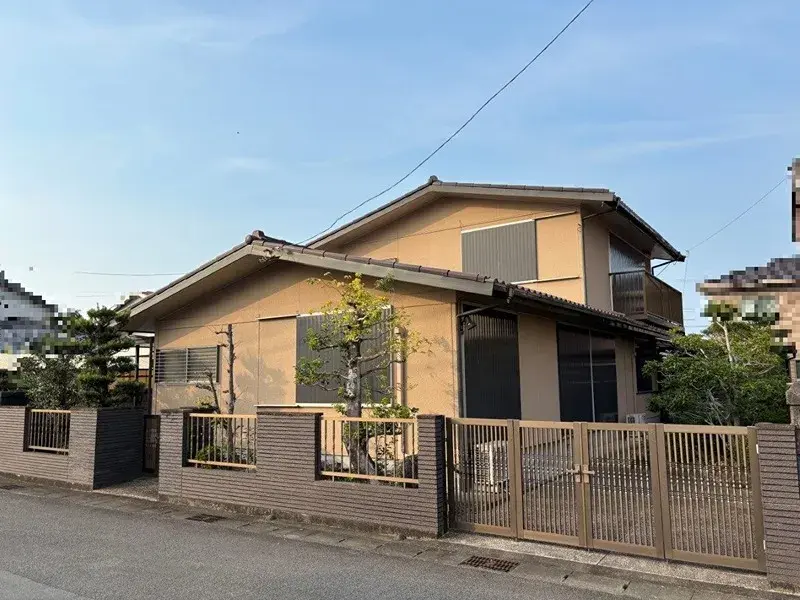 Akiya in نودلز