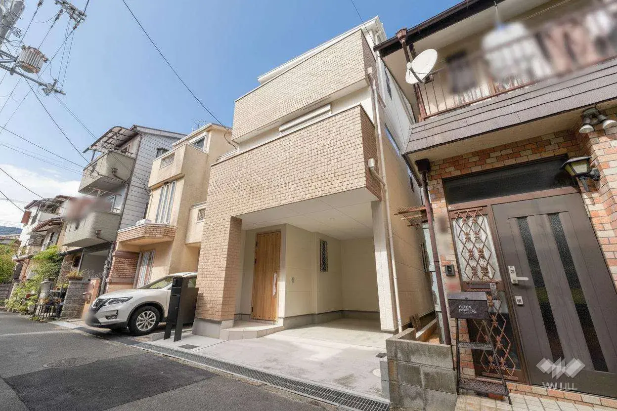 Akiya in Osaka