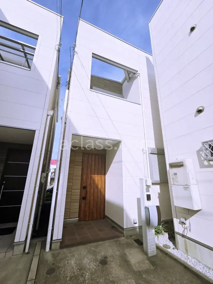 Akiya in Osaka