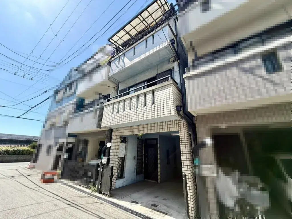 Akiya in Osaka