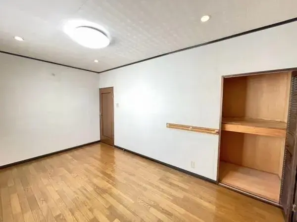 6LDK Property Yao City Osaka Prefecture (13)