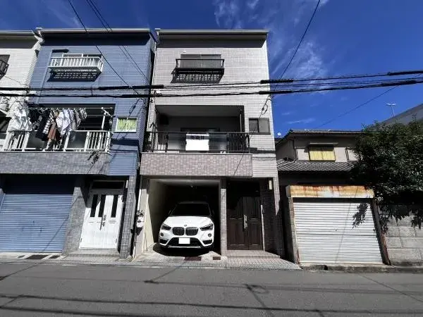 Akiya in Osaka