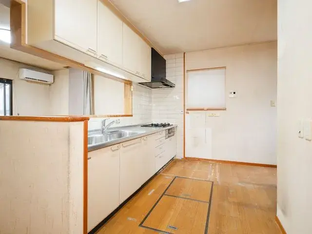 Osaka Prefecture Suita City 4LDK Property (8)
