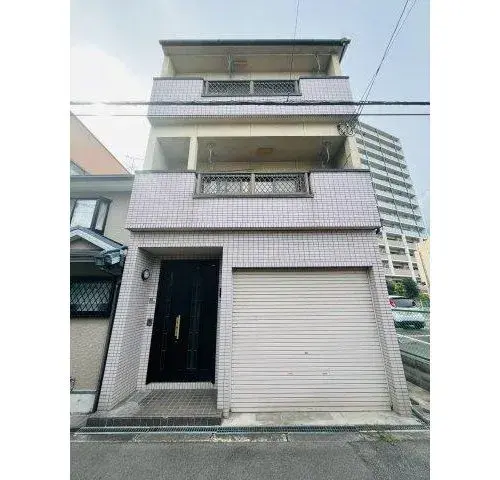 Akiya in Osaka