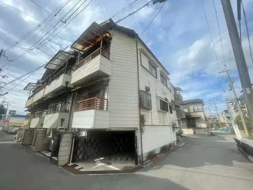 Akiya in Osaka