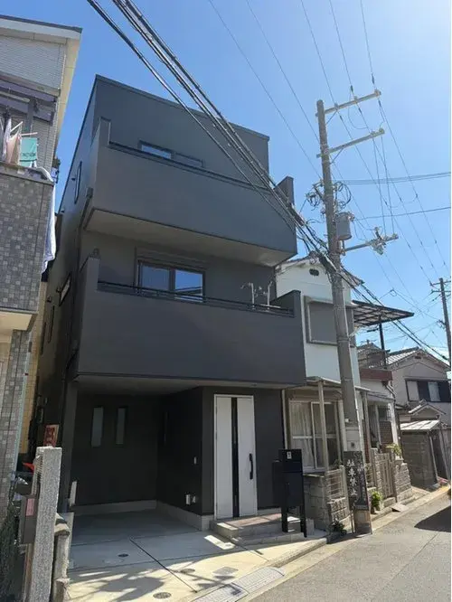 Akiya in Osaka