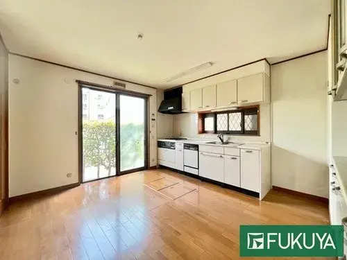 5DK+2S Property Neyagawa City Osaka Prefecture (14)