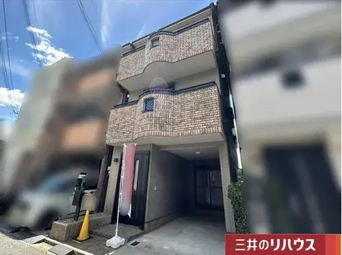Akiya in Osaka