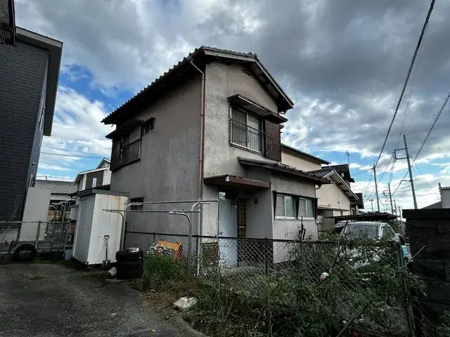 Akiya in شيزوكا