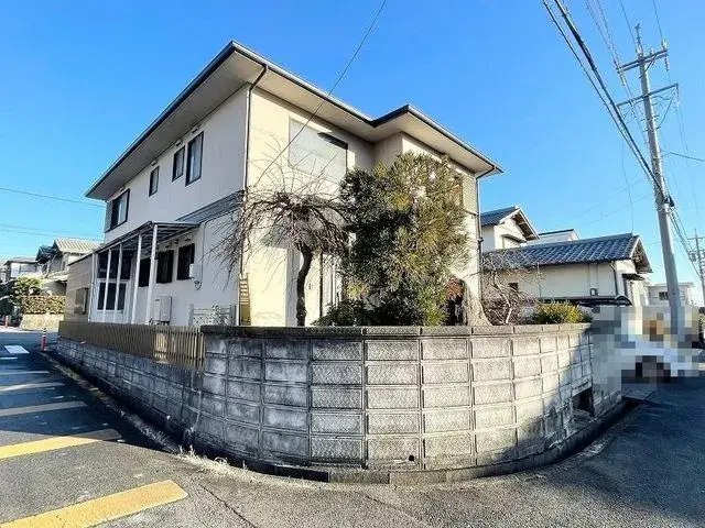 Akiya in Fideos