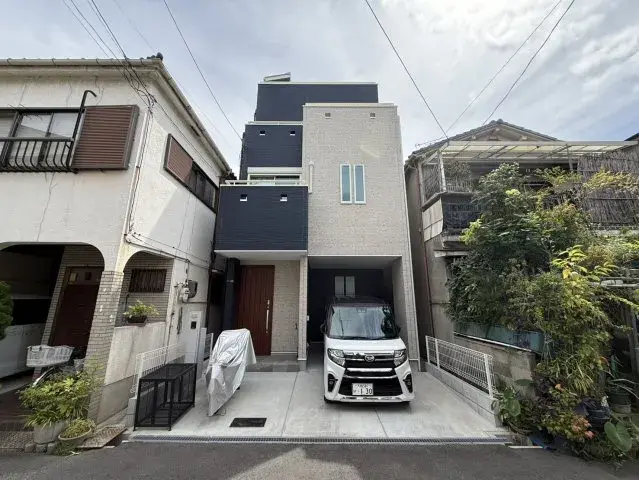Akiya in Osaka
