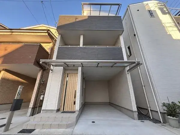 Akiya in Osaka