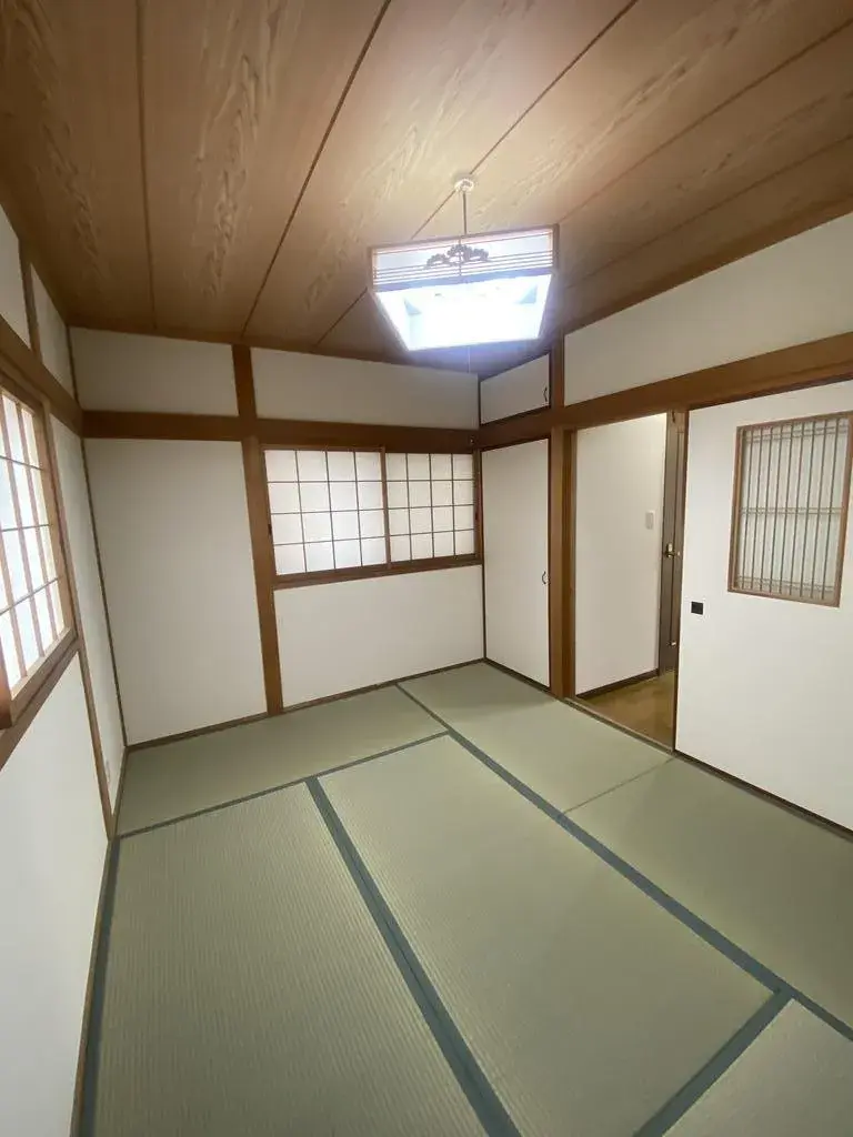 Akiya in Osaka