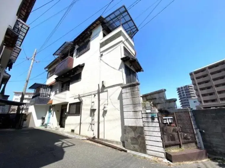 Akiya in Osaka