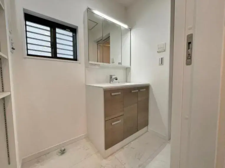 Propiedad 2LDK+S
Ciudad Nagoya
Barrio Atsuta
Prefectura Aichi (16)