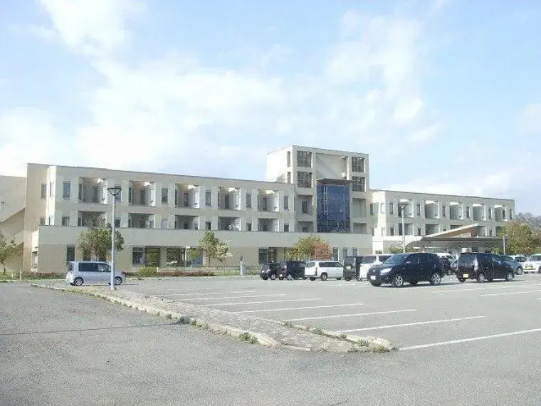 محافظة ياماغاتا
مقاطعة هيغاشيوكياما
بلدة تاكاباتاكه
عقار 5LDK (32)