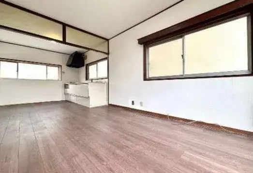 Bien immobilier 2LDK
Arrondissement de Suma, Ville de Kobe
Préfecture de Hyogo (2)