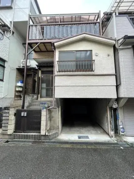 Akiya in Osaka