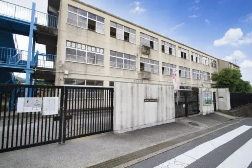 4LDK Higashiosaka City Osaka Prefecture (2)