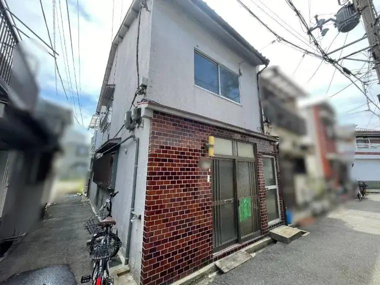Akiya in Osaka