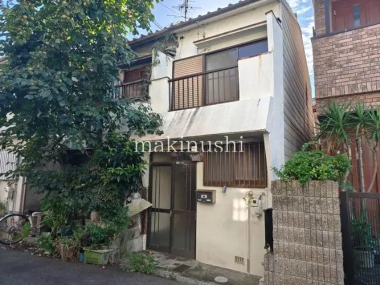 Akiya in Osaka