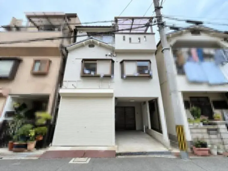 Akiya in Osaka