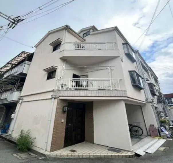Akiya in Osaka